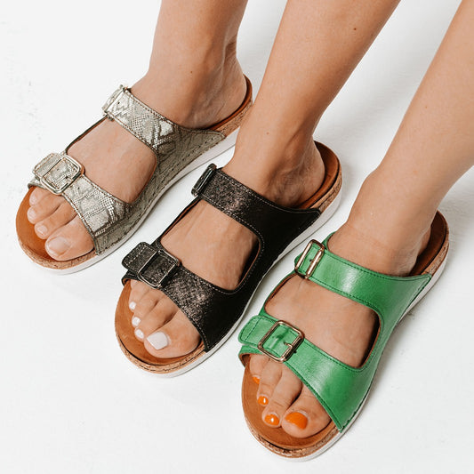 Lifestyle image for Brighton Slide - Emerald