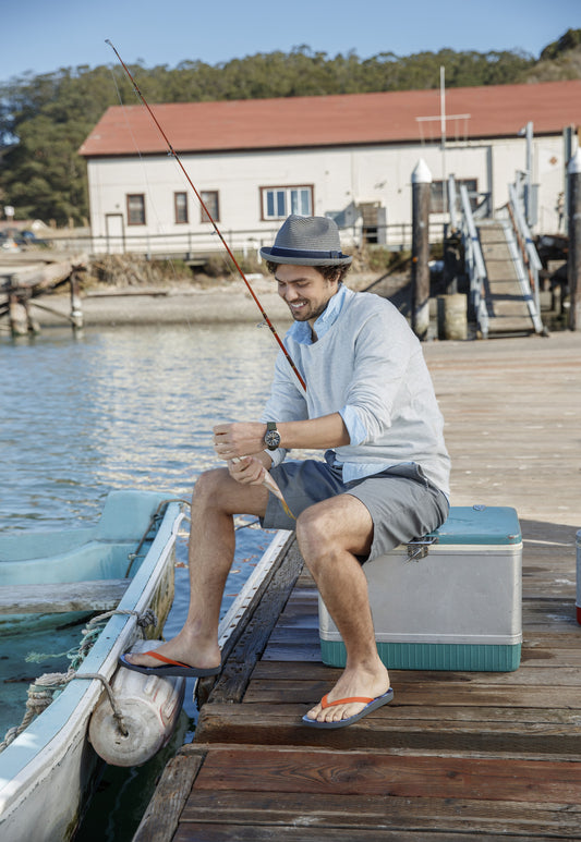 Lifestyle image for Beach Manly Toe Post Sandal Print - Teal