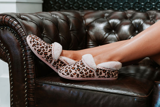Lifestyle image for Snuggle II - Blush Leopard