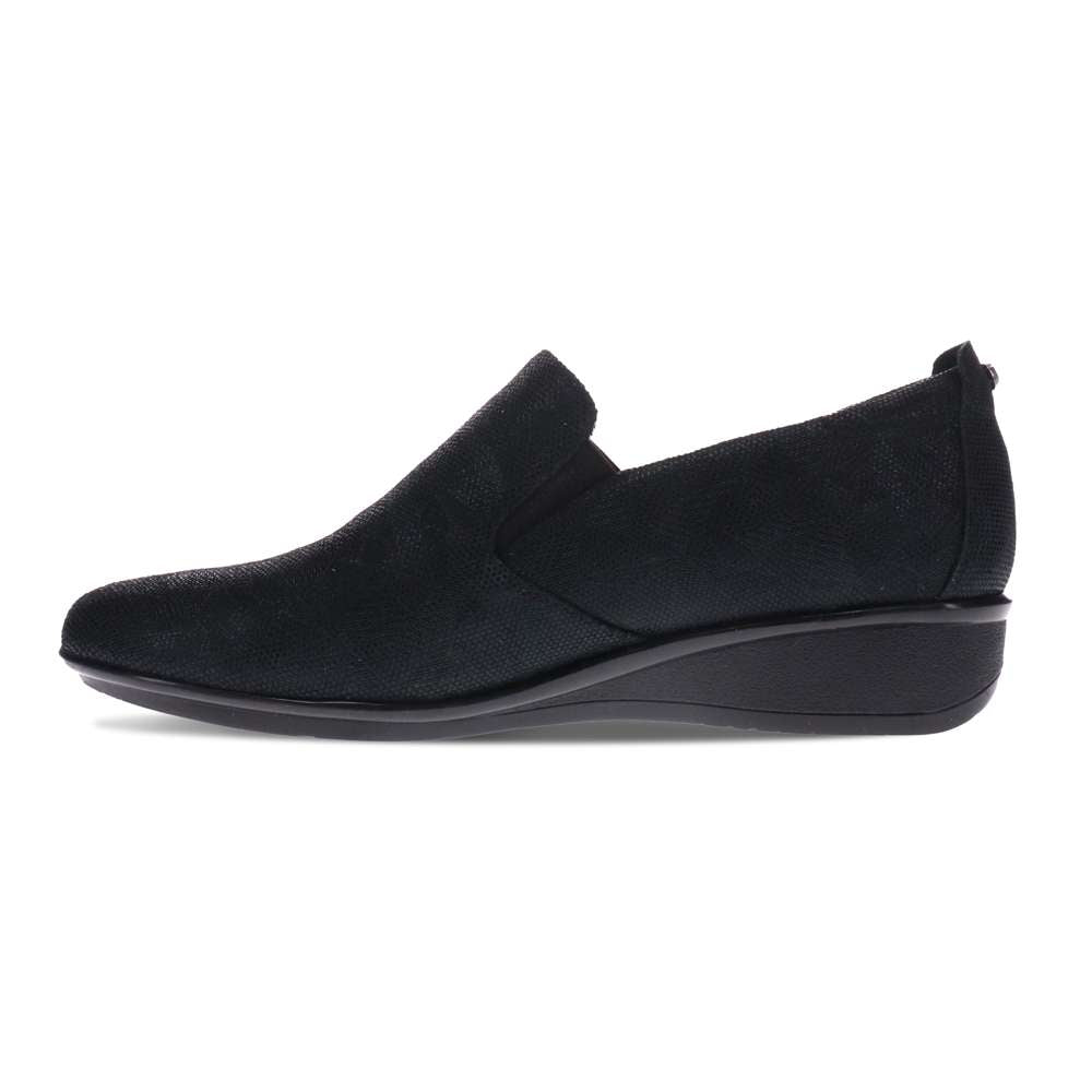 Jamaica Loafer - Black Angle