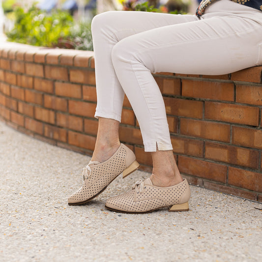 Lifestyle image for Frances Oxford - Pebble