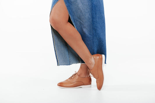 Lifestyle image for Rihannah Oxford - Silver Snake